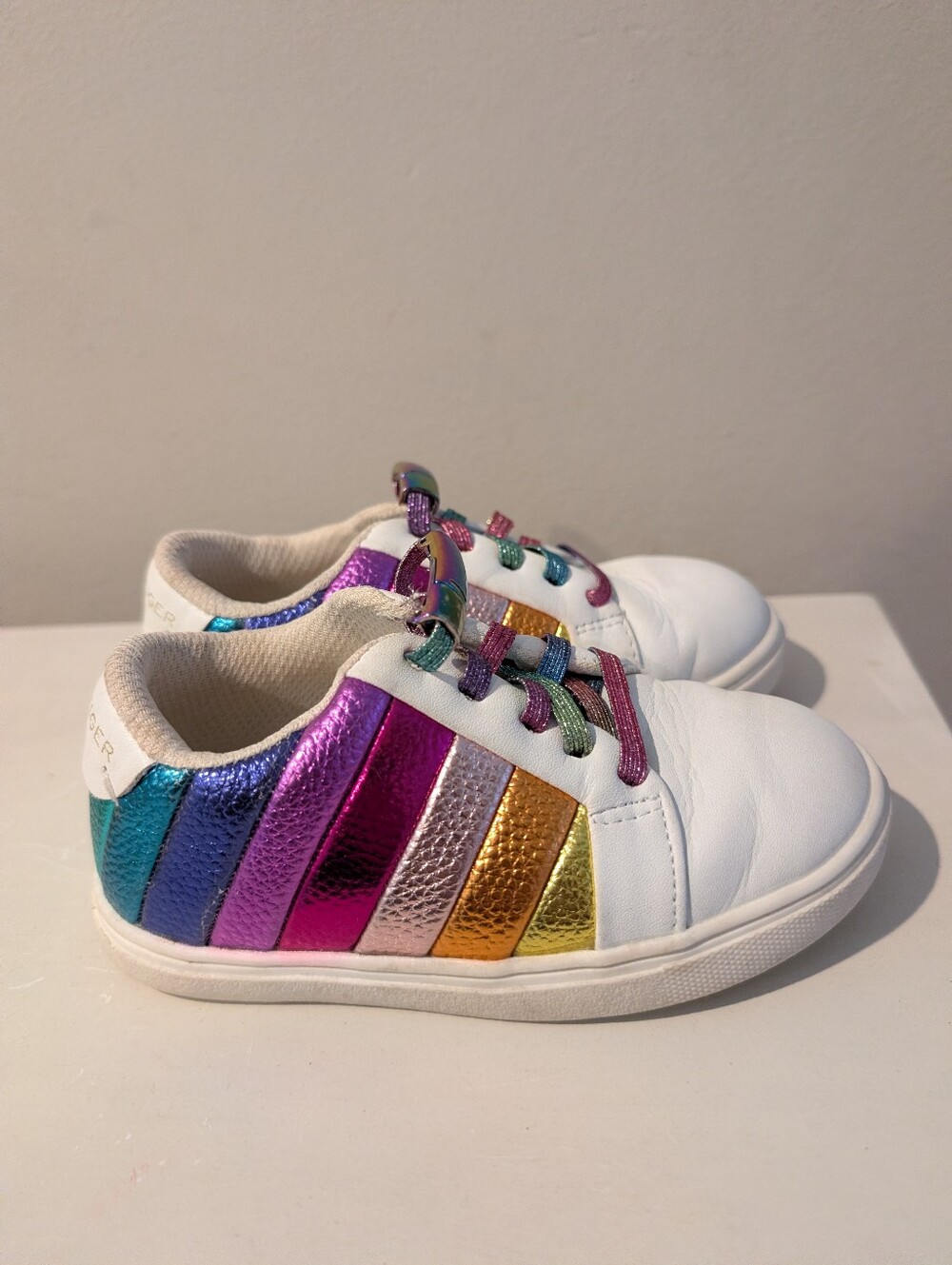 Kurt Geiger Girls Stripe Metallic Sneakers Size 8